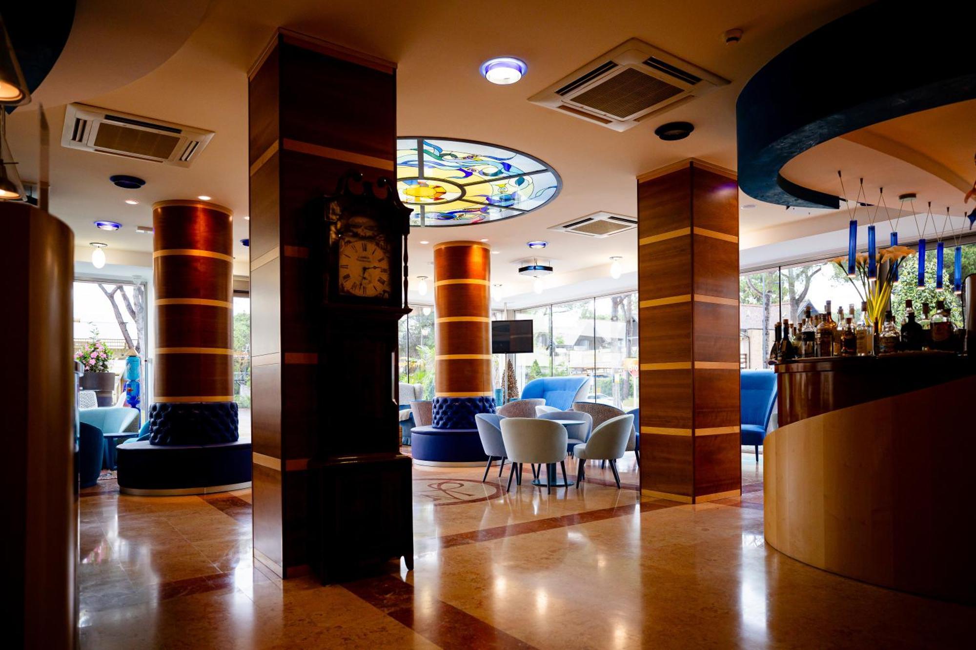 Hotel Arizona Lignano Sabbiadoro Extérieur photo