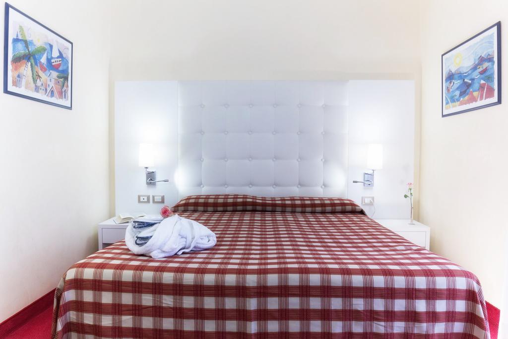 Hotel Arizona Lignano Sabbiadoro Extérieur photo